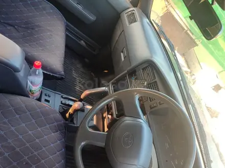 Toyota Hilux Surf 1995 года за 2 000 000 тг. в Алматы – фото 5