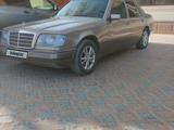 Mercedes-Benz E 220 1994 года за 1 600 000 тг. в Туркестан – фото 2
