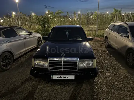 Mercedes-Benz E 260 1989 года за 1 100 000 тг. в Астана – фото 6