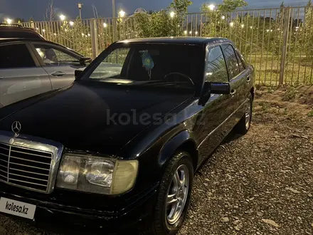 Mercedes-Benz E 260 1989 года за 1 100 000 тг. в Астана – фото 5