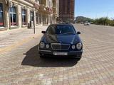 Mercedes-Benz E 320 2000 года за 4 500 000 тг. в Актау – фото 2