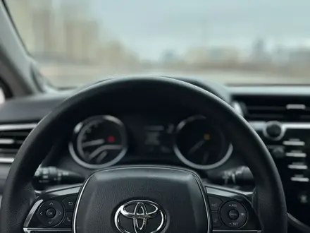 Toyota Camry 2018 года за 13 000 000 тг. в Астана – фото 9