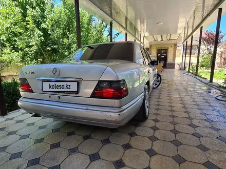 Mercedes-Benz E 280 1995 года за 2 500 000 тг. в Актобе – фото 5