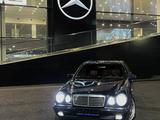Mercedes-Benz E 320 1997 года за 3 450 000 тг. в Алматы – фото 2