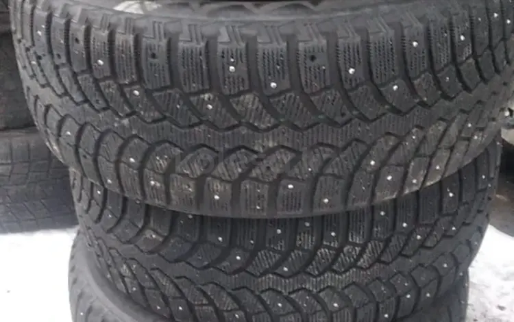 Шины зимние Bridgestone Blizzak шипованные 255/55 R18үшін120 000 тг. в Алматы