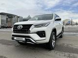 Toyota Fortuner 2021 года за 23 900 000 тг. в Алматы – фото 2