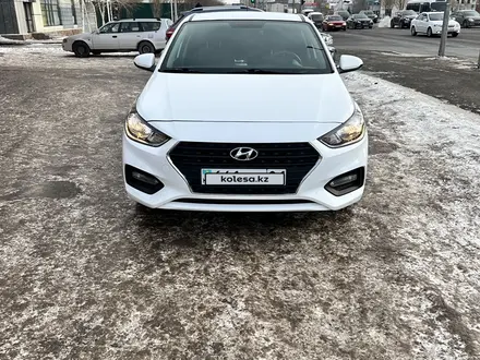 Hyundai Accent 2019 года за 7 700 000 тг. в Астана