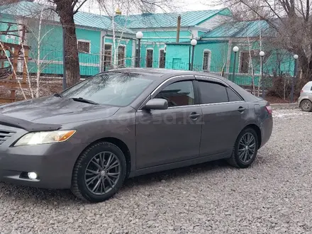 Toyota Camry 2007 года за 5 700 000 тг. в Актобе – фото 2