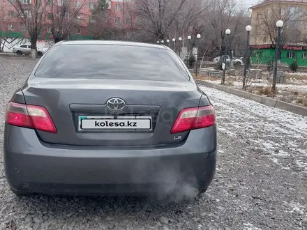 Toyota Camry 2007 года за 5 700 000 тг. в Актобе – фото 4