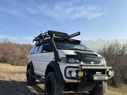 Mitsubishi Delica 1995 года за 7 000 000 тг. в Алматы – фото 2