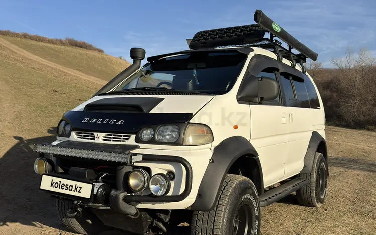 Mitsubishi Delica 1995 годаүшін7 000 000 тг. в Алматы