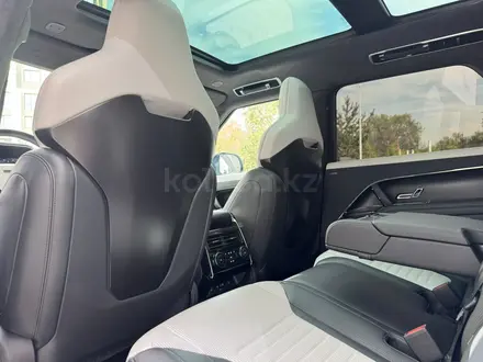 Land Rover Range Rover Sport SV 2024 года за 98 800 000 тг. в Алматы – фото 16