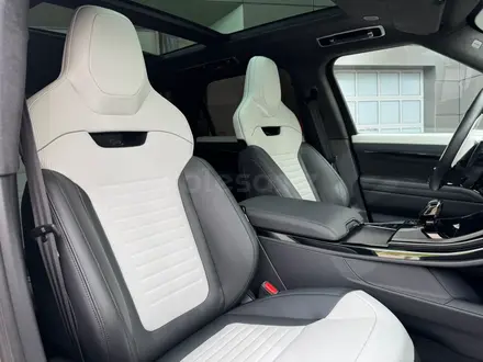 Land Rover Range Rover Sport SV 2024 года за 98 800 000 тг. в Алматы – фото 17