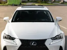Lexus is-300, 2019