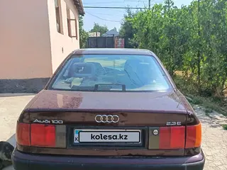 Audi 100