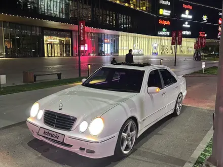 Mercedes-Benz E 320 2000 года за 6 900 000 тг. в Шымкент