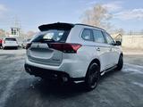 Mitsubishi Outlander 2022 годаүшін15 300 000 тг. в Актобе – фото 2