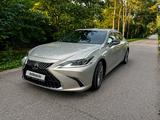 Lexus ES 300h 2022 годаүшін22 500 000 тг. в Алматы – фото 2