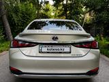 Lexus ES 300h 2022 годаүшін22 500 000 тг. в Алматы – фото 5