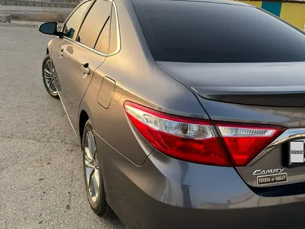 Toyota Camry 2015 года за 10 200 000 тг. в Атырау – фото 4