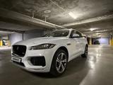 Jaguar F-Pace 2018 года за 18 500 000 тг. в Алматы – фото 2