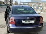 Volkswagen Passat 2003 года за 2 300 000 тг. в Есик – фото 5