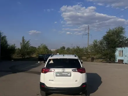 Toyota RAV4 2014 года за 8 800 000 тг. в Актобе – фото 4