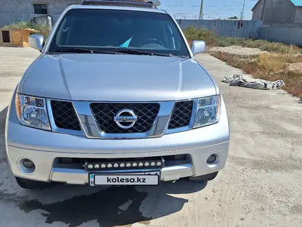 Nissan Pathfinder 2006 года за 7 600 000 тг. в Атырау – фото 2