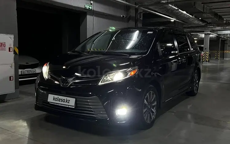 Toyota Sienna 2020 года за 19 000 000 тг. в Алматы