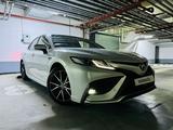 Toyota Camry 2022 годаүшін15 800 000 тг. в Актау