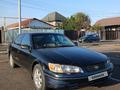 Toyota Camry 2000 года за 2 600 000 тг. в Алматы – фото 2
