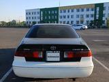 Toyota Camry 2000 года за 2 600 000 тг. в Алматы – фото 4