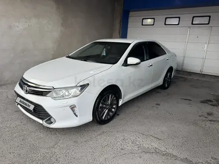 Toyota Camry 2015 года за 10 000 000 тг. в Тараз – фото 2