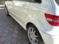 Mercedes-Benz B 180 2009 года за 3 400 000 тг. в Атырау – фото 2