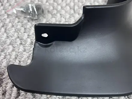 Брызговики Toyota Vitz 2005-2010 за 6 000 тг. в Астана – фото 4
