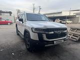 Toyota Land Cruiser 2022 года за 55 000 000 тг. в Тараз