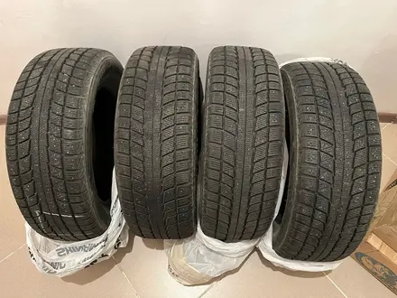 Резину б/у 215/60R16 за 45 000 тг. в Алматы