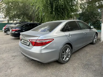 Toyota Camry 2015 года за 10 200 000 тг. в Семей – фото 3