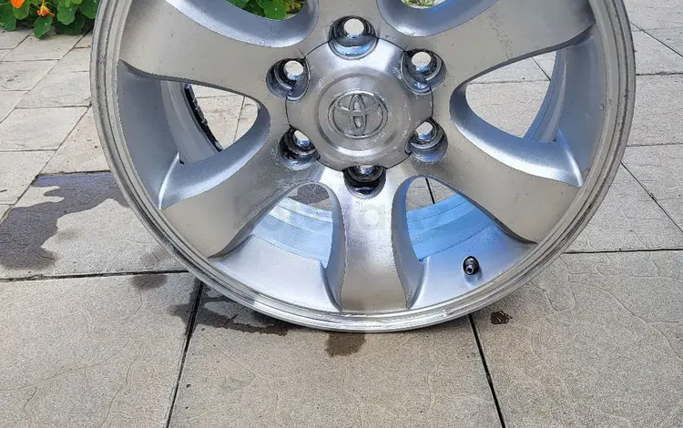 Диски Тойота прадо оригинал б. У.R17 за 250 000 тг. в Петропавловск
