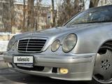 Mercedes-Benz E 320 2000 года за 5 800 000 тг. в Алматы – фото 2