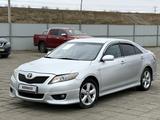 Toyota Camry 2010 года за 5 500 000 тг. в Атырау