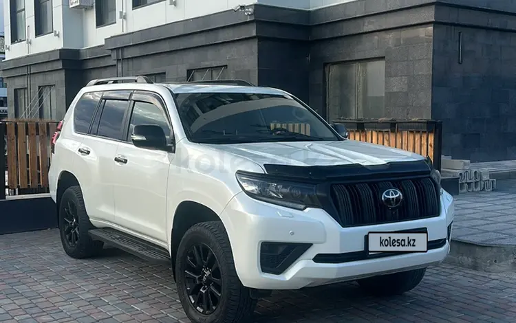Toyota Land Cruiser Prado 2022 года за 32 000 000 тг. в Актау