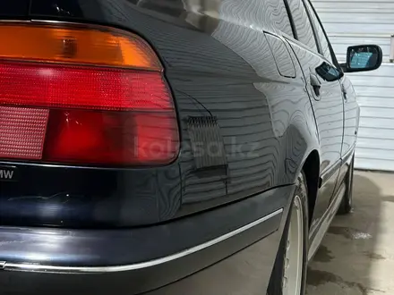 BMW 528 1998 года за 3 800 000 тг. в Актау – фото 3