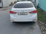 Hyundai Elantra 2015 годаfor7 100 000 тг. в Алматы – фото 2