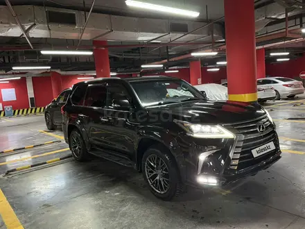 Lexus LX 570 2017 года за 45 500 000 тг. в Астана