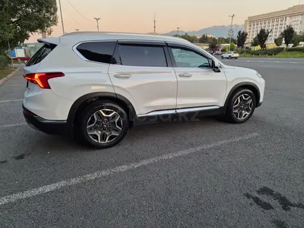 Hyundai Santa Fe 2021 года за 15 200 000 тг. в Алматы – фото 3