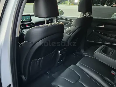 Hyundai Santa Fe 2021 года за 15 200 000 тг. в Алматы – фото 6