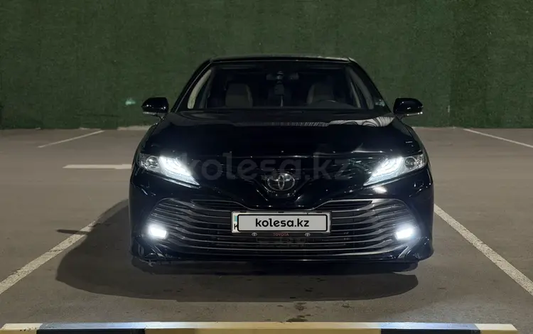 Toyota Camry 2020 года за 15 200 000 тг. в Актау