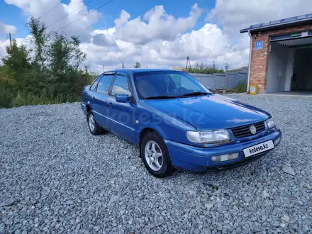 Volkswagen Passat 1994 года за 1 400 000 тг. в Усть-Каменогорск – фото 2