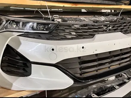 Передний бампер KIA K5 (2020 2022) оригинал за 10 000 тг. в Костанай